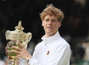 开云体育-温网完胜蒙特卡洛大师赛，辛纳高光表现