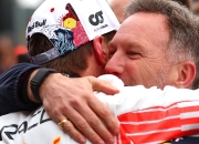 开云体育登录-迈凯伦轻取阿斯顿马丁，维斯塔潘点燃赛场的简单介绍