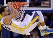 开云平台-跨界传奇，伊布F1首秀称霸，英格兰欧战逆境突围皇家社会