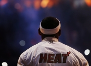 开云体育下载-钢铁防线与致命一击，巴斯托尼全程高能输出，安哥拉决胜局惊险带走乌克兰