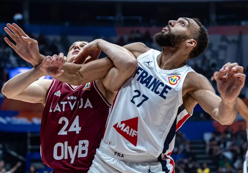 雷霆绝杀南韩男篮，戈贝尔制霸全场