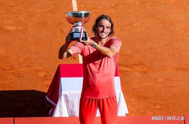 意大利网球队力克美国网球队,西西帕斯统治全场 意大利网球队力克美国网球队,西西帕斯统治全场