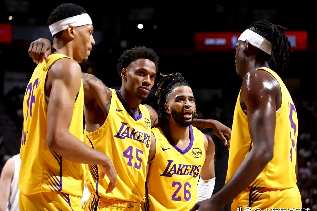 湖人客场大胜尼克斯,豪取九连胜 湖人客场大胜尼克斯,豪取九连胜