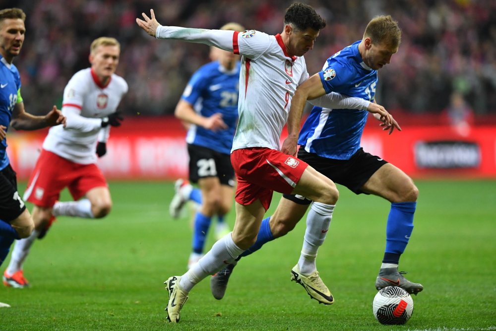 波兰队在与阿尔巴尼亚的比赛中赢得胜利