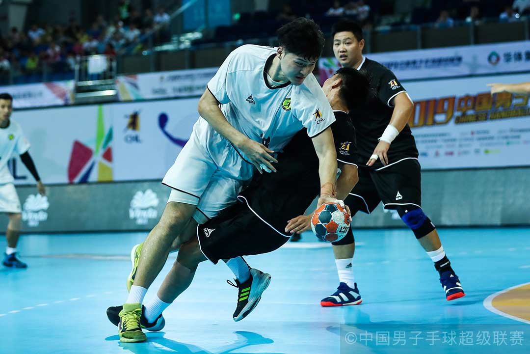 斯图加特队破釜沉舟,取得胜利势如破竹的简单介绍 斯图加特队破釜沉舟,取得胜利势如破竹的简单介绍