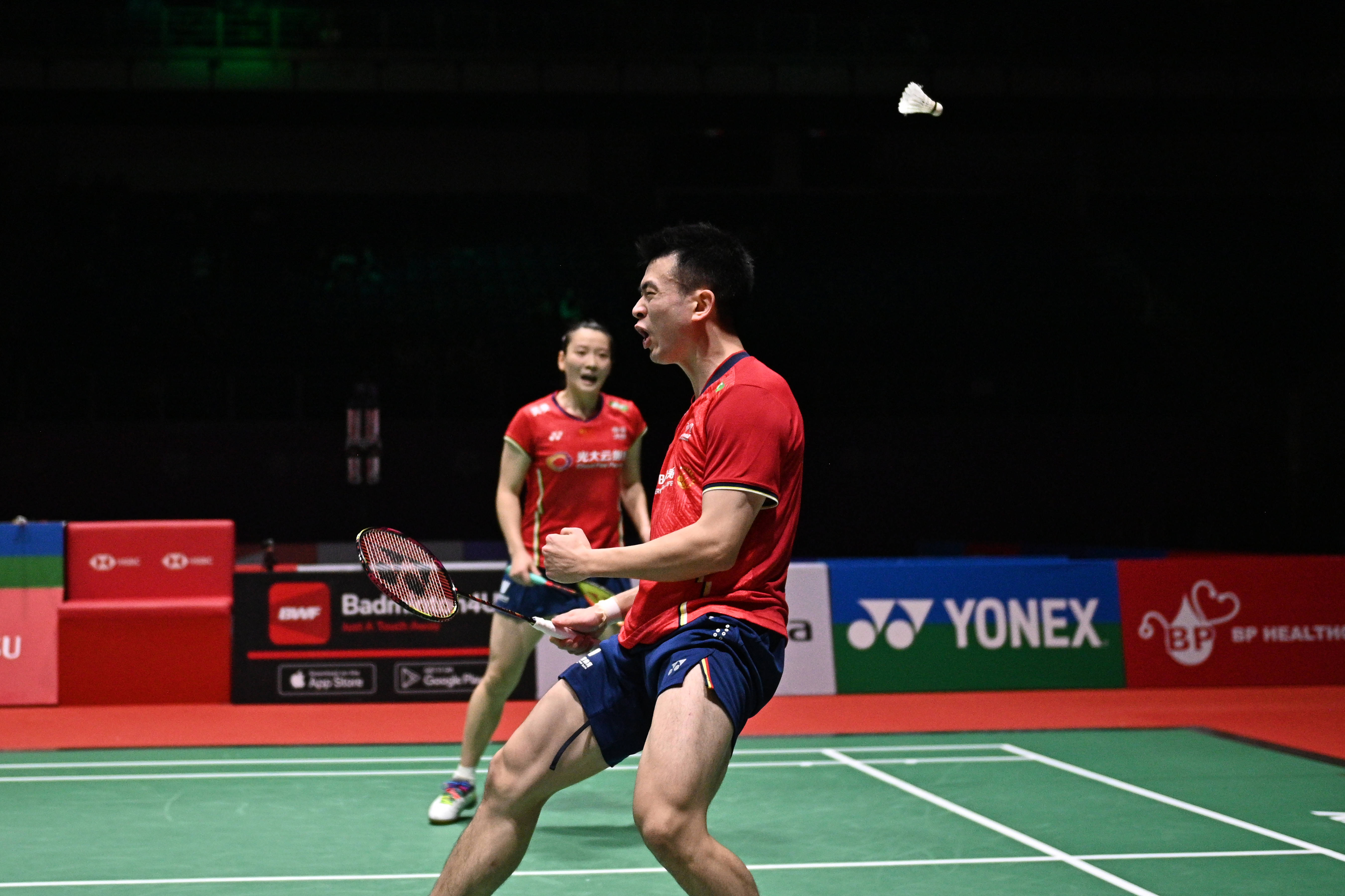 包含马来西亚羽毛球队鏖战英格兰羽毛球队，戴资颖关键制胜的词条