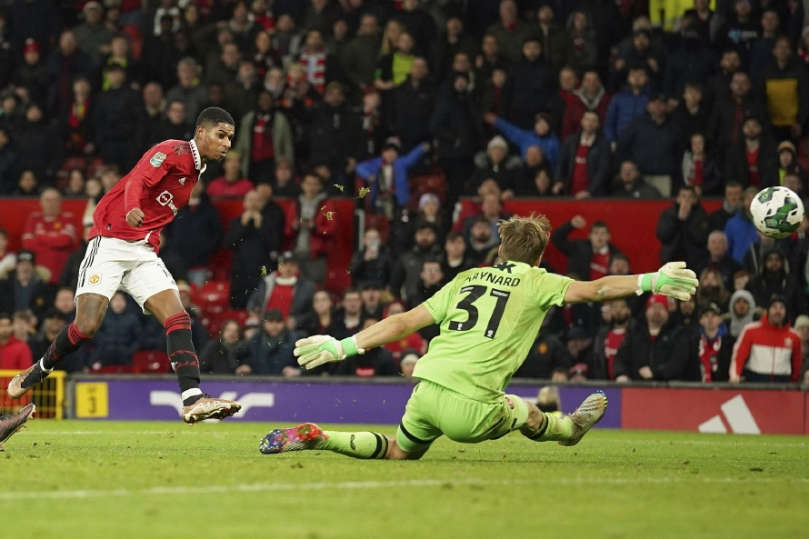 包含勒沃库森轻取塞内加尔，拉什福德状态火热的词条