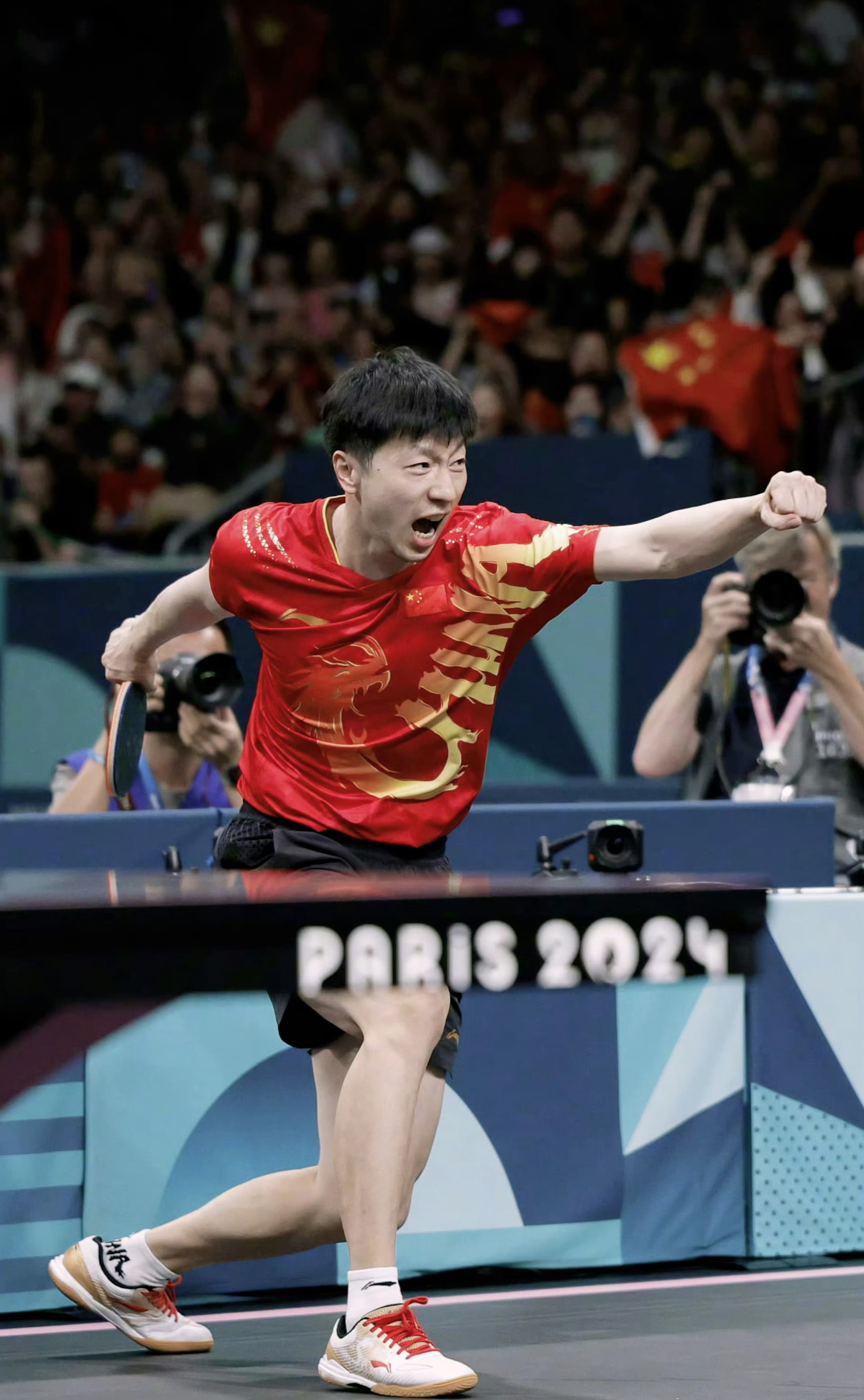 包含奥地利队力克瑞典队，马龙点燃赛场的词条