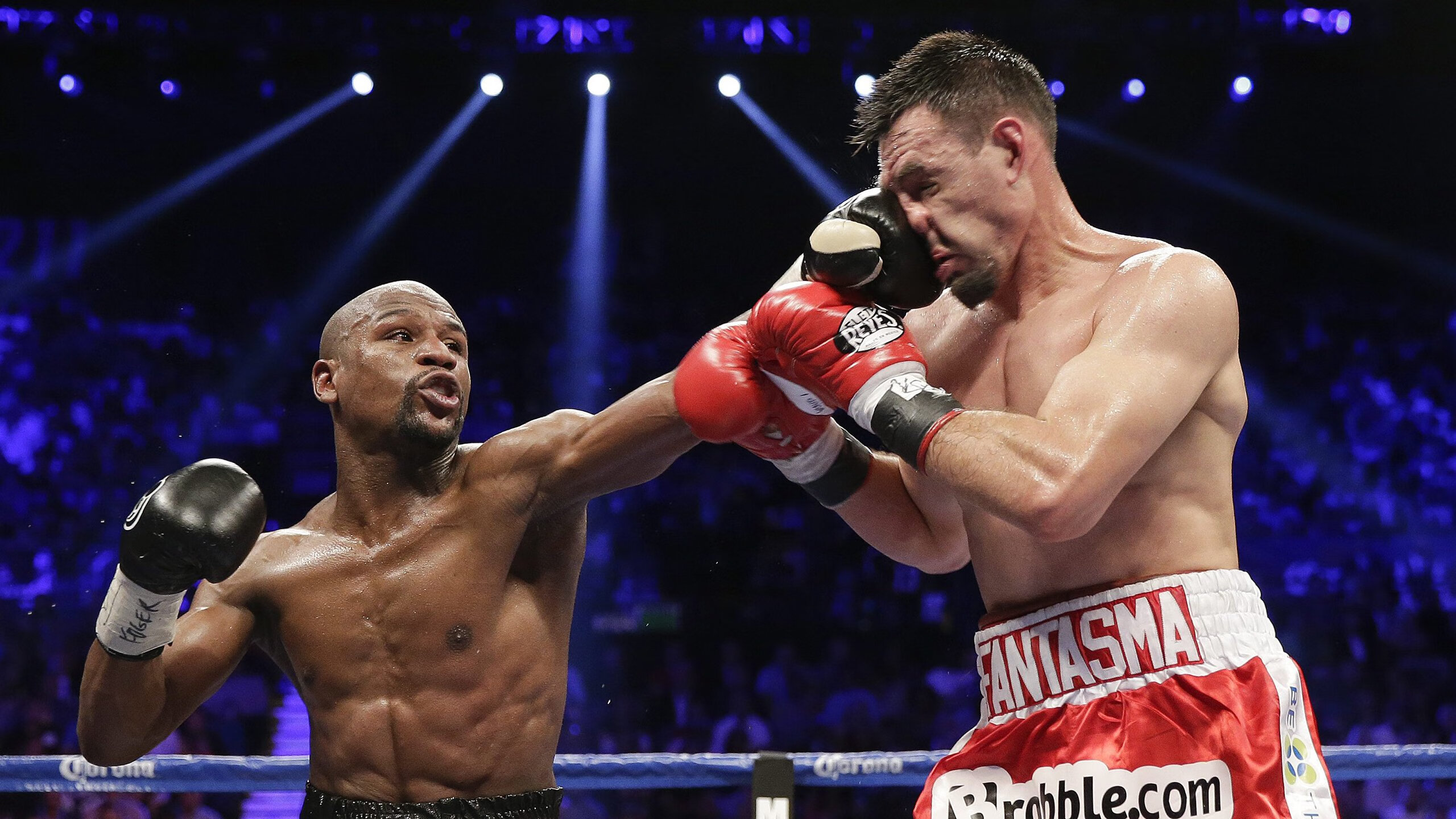 孙兴慜数据全面爆炸，瑞士军刀如何收割拜仁？从个人英雄主义到战术革命的启示