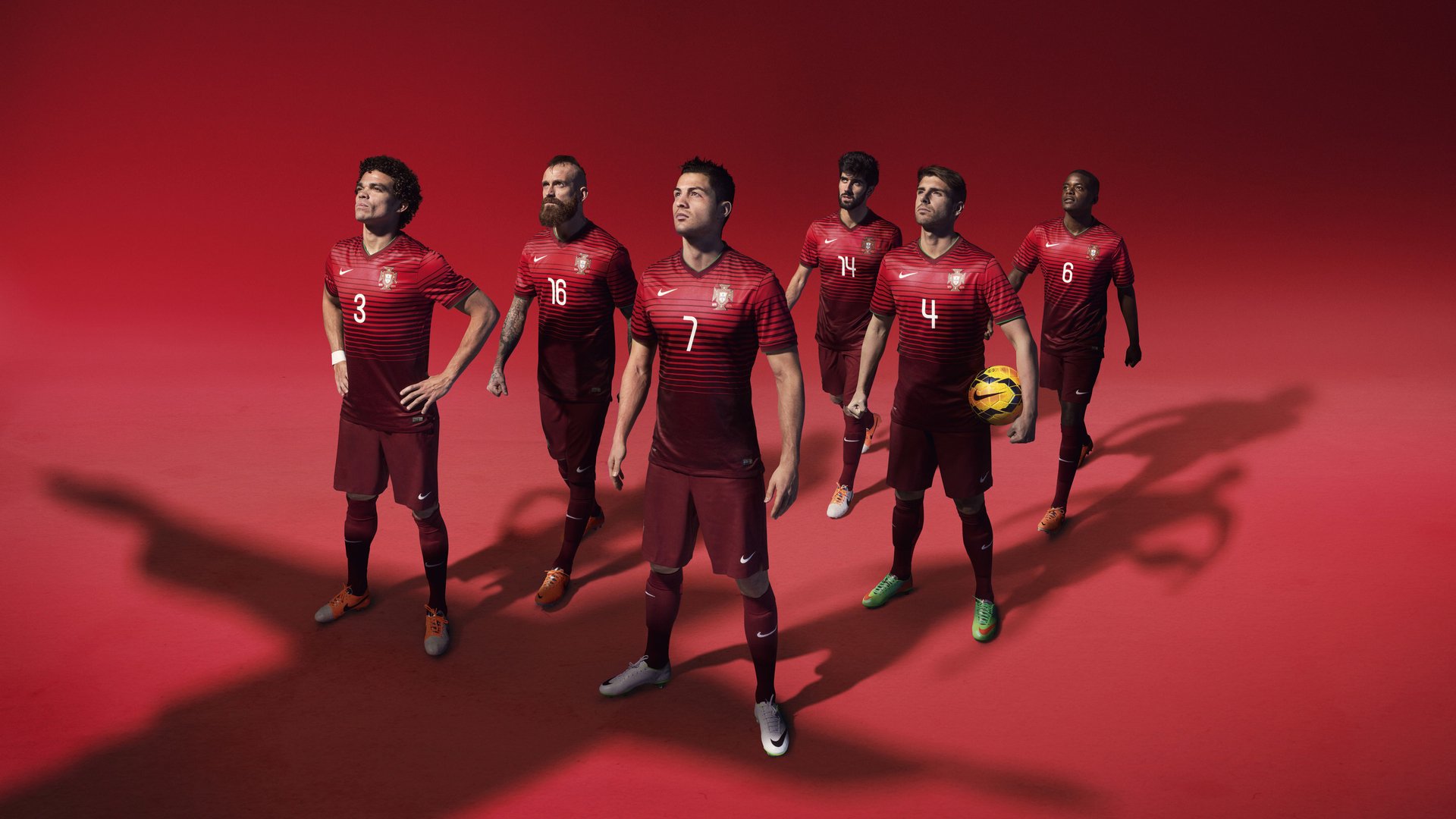 引擎轰鸣与篮球交响，当F1新赛季之夜遇见武切维奇的不可阻挡