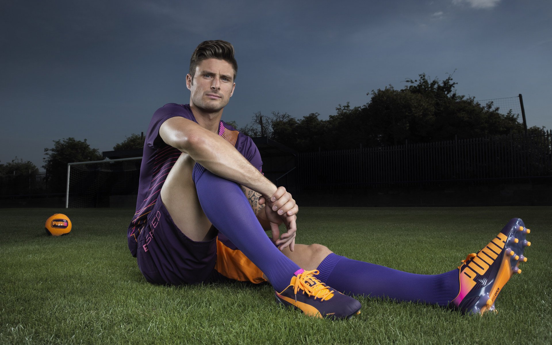 诺里斯高光时刻,法拉利逆转红牛二队的战术博弈